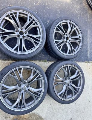 Audi R8 Replica wheels.